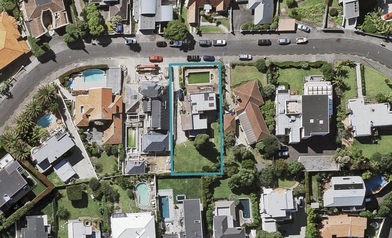 11 Karori Crescent, Orakei, Auckland - Carousel 1