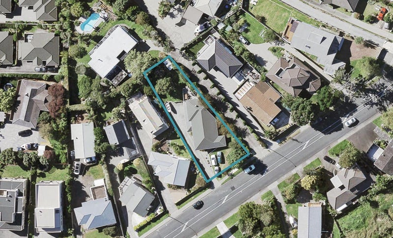 14 Gills Road, Bucklands Beach, Auckland - Carousel 1