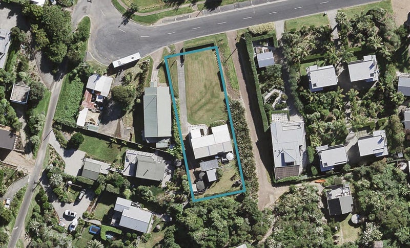 72 Palm Road, Palm Beach, Waiheke Island - Carousel 1