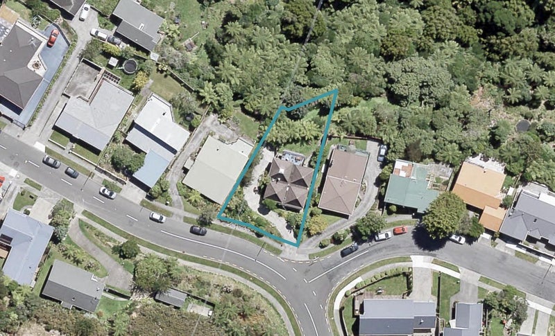 118 Tirohanga Road, Tirohanga, Lower Hutt - Carousel 1