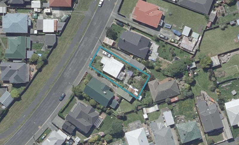 69 Royal Crescent, Saint Kilda, Dunedin - Carousel 1