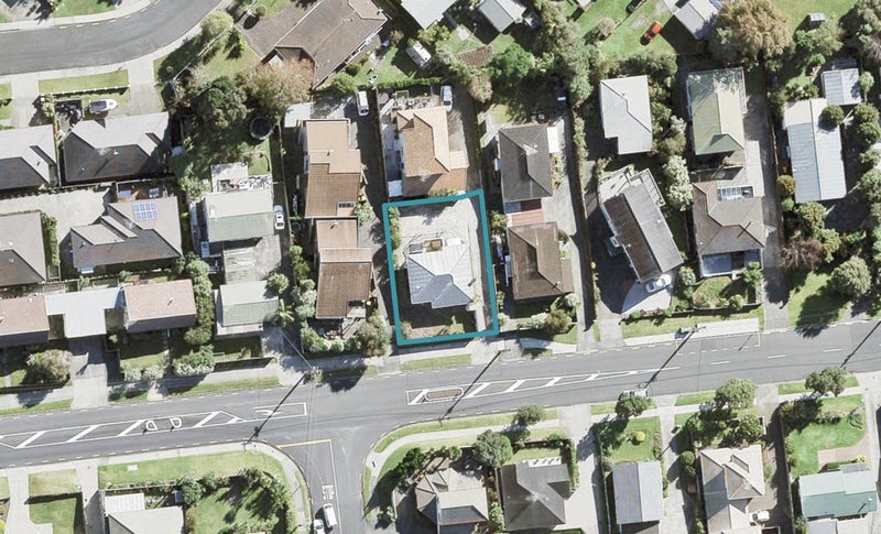 29 Bay Street, Red Beach, Red Beach - Carousel 1