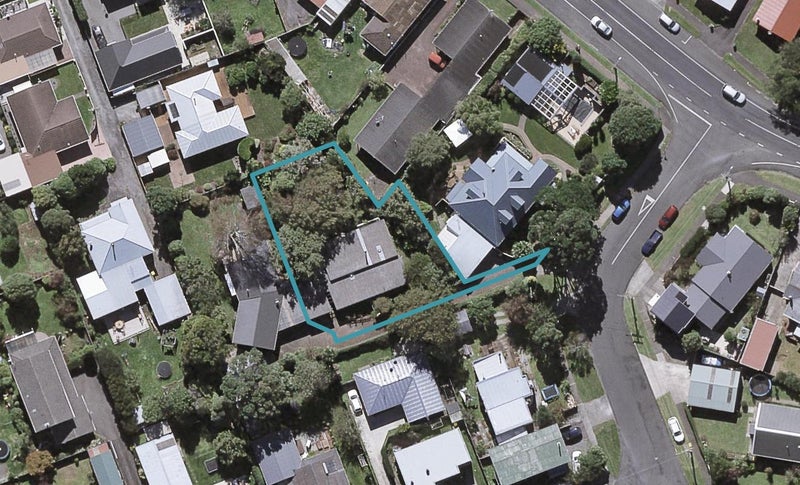 4A Broadmore Street, Vogeltown, New Plymouth - Carousel 1