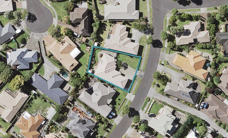 10 Matterhorn Crescent, Northpark, Auckland - Carousel 1