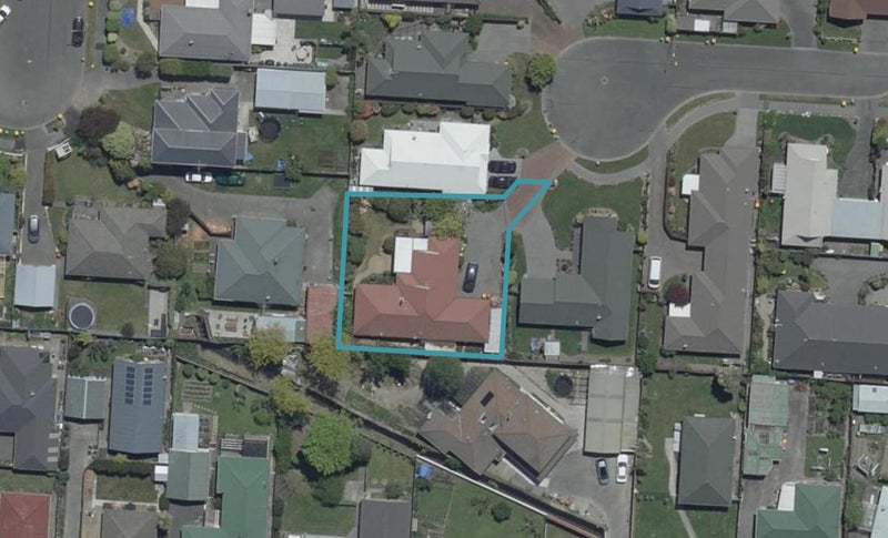 9 Hibiscus Place, Redwood, Christchurch - Carousel 1