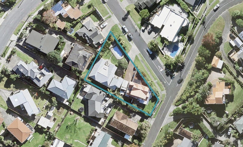 2/42 Hebron Road, Waiake, Auckland - Carousel 1