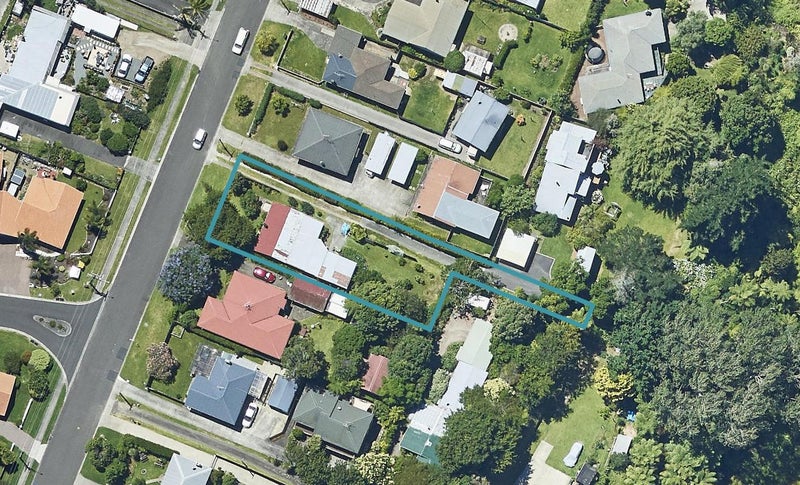 18 Greerton Road, Gate Pa, Tauranga - Carousel 1