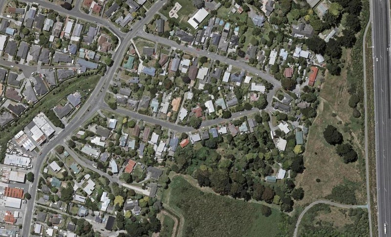 15 Gavin Road, Raumati Beach, Paraparaumu - Carousel 1