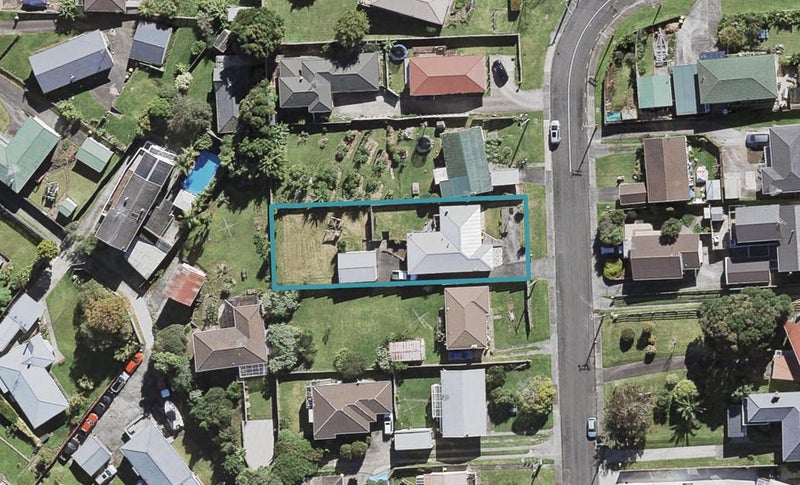 16 Sunnyfield Crescent, Glenfield, Auckland - Carousel 1