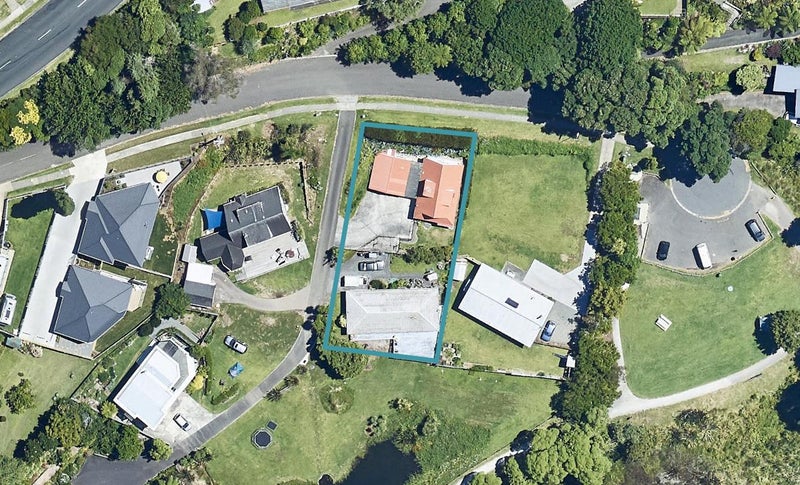 19A Coach Drive, Otumoetai, Tauranga - Carousel 1