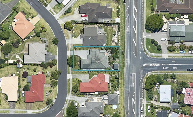 21 Carlsberg Place, Papamoa Beach, Papamoa - Carousel 1