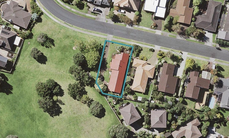 48 Cornelian Crescent, Half Moon Bay, Auckland - Carousel 1