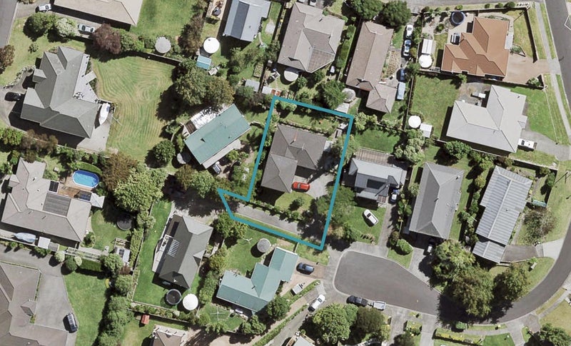 8 Tokay Place, Huapai, Kumeu - Carousel 1