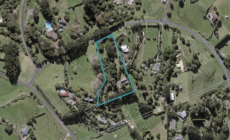 26 Ridgewood Drive, Ridgewood, New Plymouth - Carousel 1