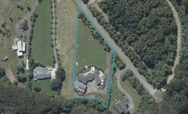 4 Polwarth Road, Helensburgh, Dunedin - Carousel 1