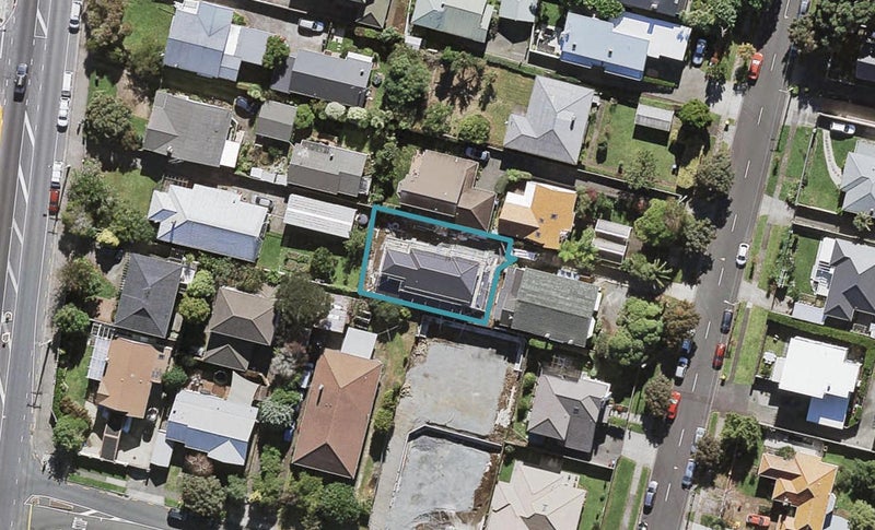 17A Queensway, Three Kings, Auckland - Carousel 1