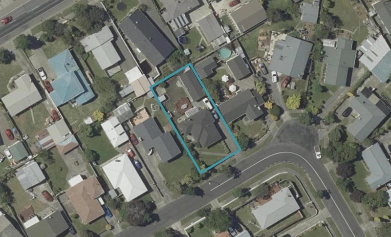 15 Anakiwa Street, Kelvin Grove, Palmerston North - Carousel 1