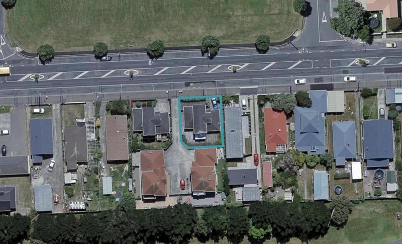 442 Broadway, Miramar, Wellington - Carousel 1