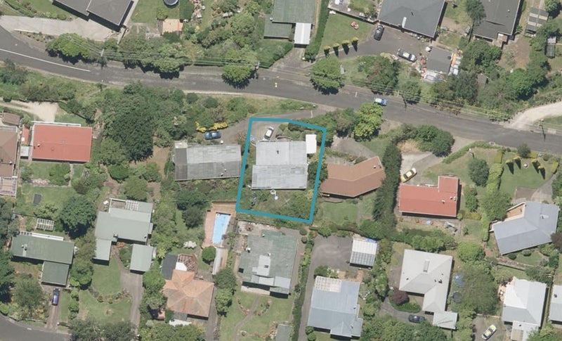 16 Webb Road, Durie Hill, Whanganui - Carousel 1
