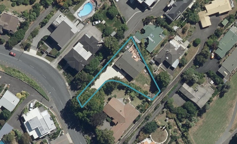 132A Lake Crescent, Hamilton Lake, Hamilton - Carousel 1