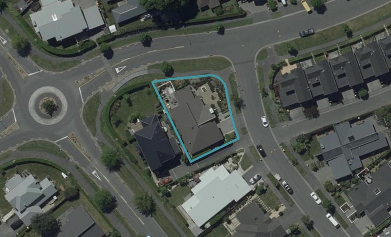 2 John Campbell Crescent, Hillmorton, Christchurch - Carousel 1