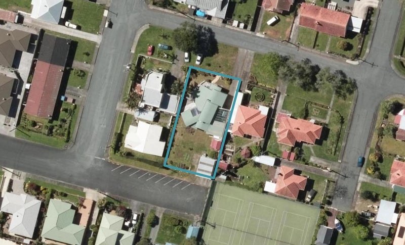 6 Wairere Avenue, Kensington, Whangarei - Carousel 1