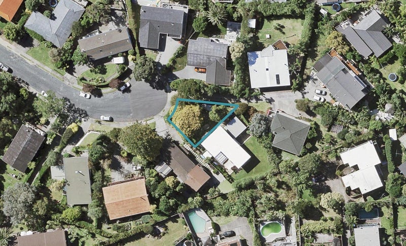 24A Surville Place, Mairangi Bay, Auckland - Carousel 1