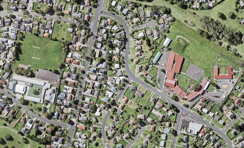 15 Farringdon Street, Glen Innes, Auckland - Carousel 1