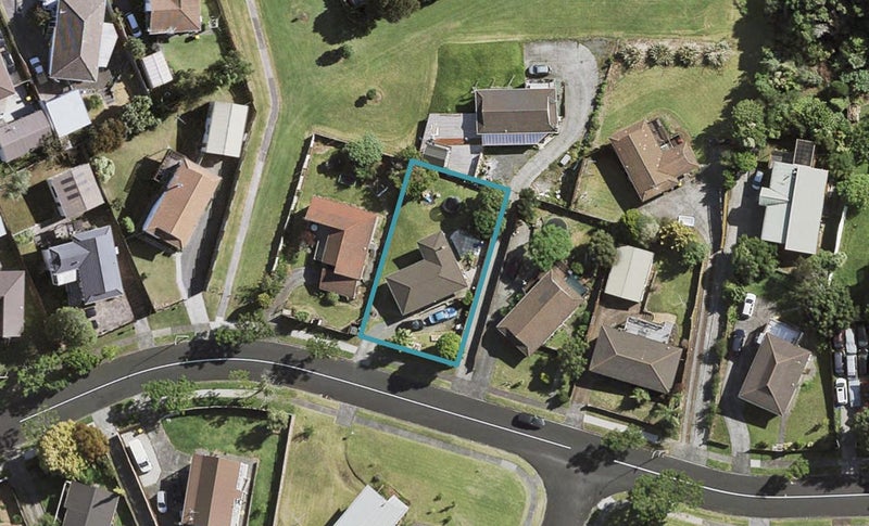 28 Banyan Drive, Totara Heights, Auckland - Carousel 1