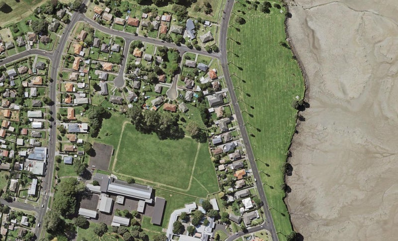 8 Manahi Lane, Panmure, Auckland - Carousel 1