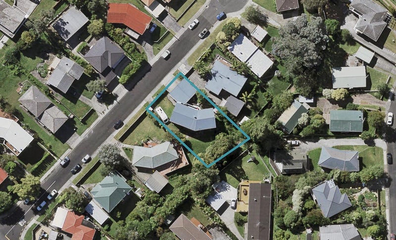 7 Jonathan Place, Sunnynook, Auckland - Carousel 1