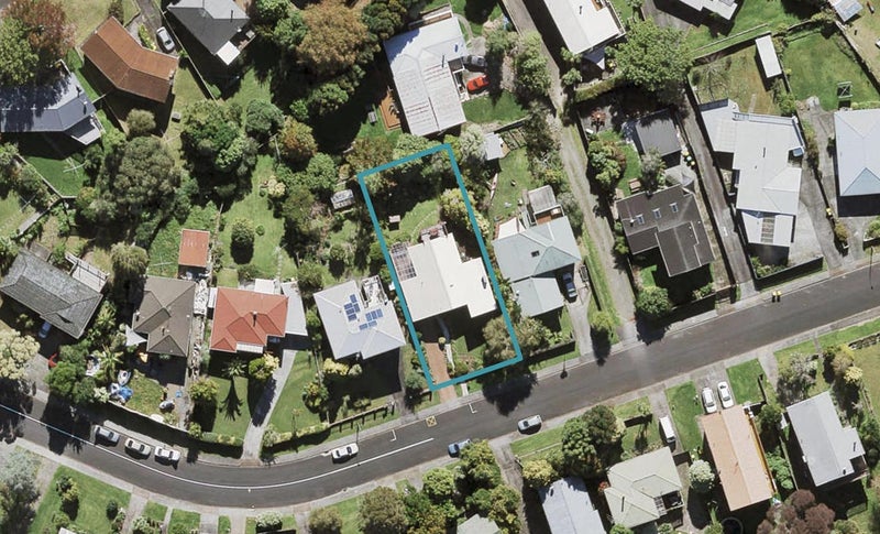 32 Hartley Terrace, Massey, Auckland - Carousel 1