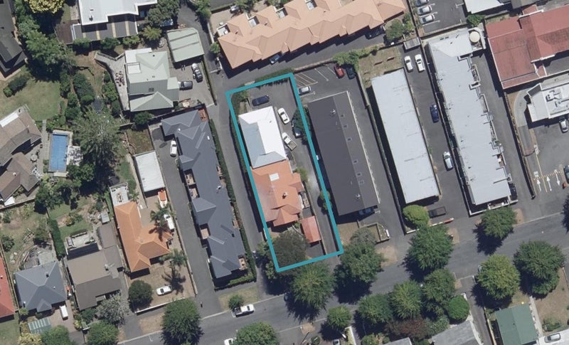 15 Wellington Street, Hamilton East, Hamilton - Carousel 1