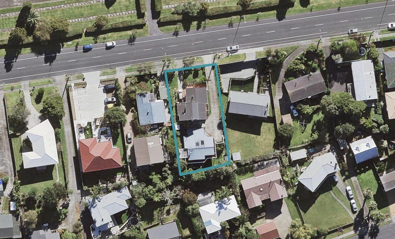 1/217 Eskdale Road, Birkenhead, Auckland - Carousel 1