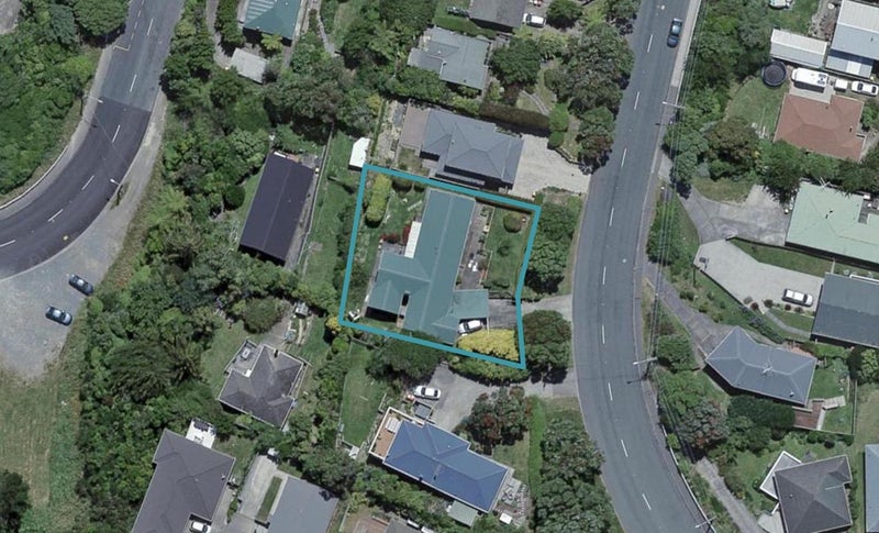176 Helston Road, Paparangi, Wellington - Carousel 1