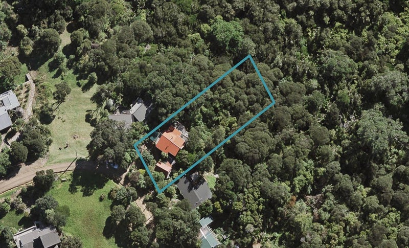 32 Scotts Terrace, Onetangi, Waiheke Island - Carousel 1