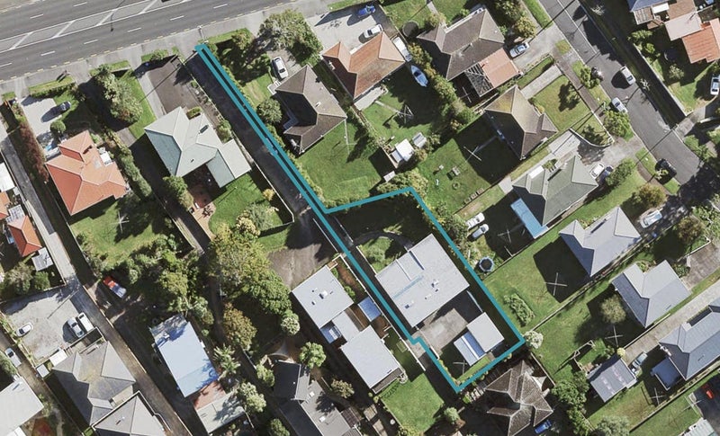 31 Maioro Street, New Windsor, Auckland - Carousel 1