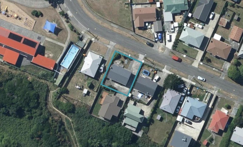 59 Whanga Crescent, Titahi Bay, Porirua - Carousel 1