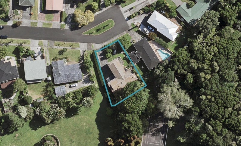 13 Frank Place, Hillpark, Auckland - Carousel 1