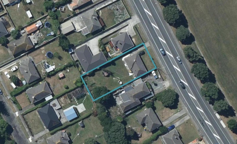 112 Main Road, Titahi Bay, Porirua - Carousel 1
