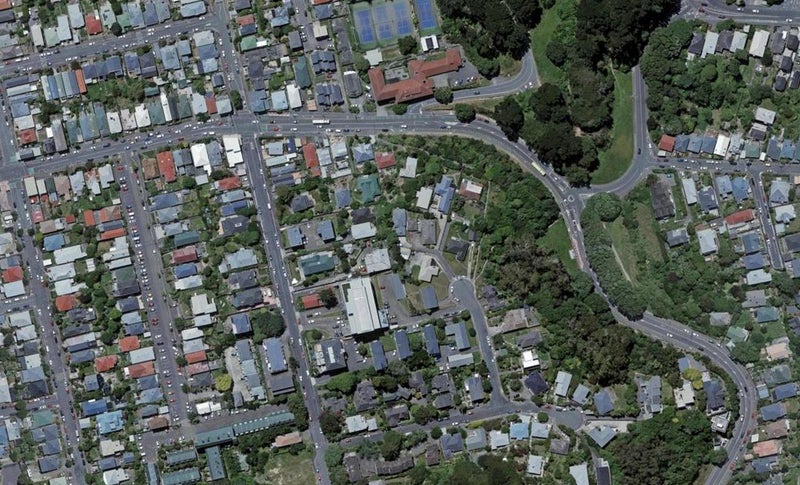 13 Paeroa Street, Newtown, Wellington - Carousel 1