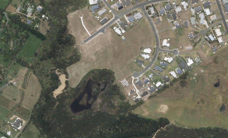 10 Breakwater Place, Mangawhai Heads, Mangawhai - Carousel 1