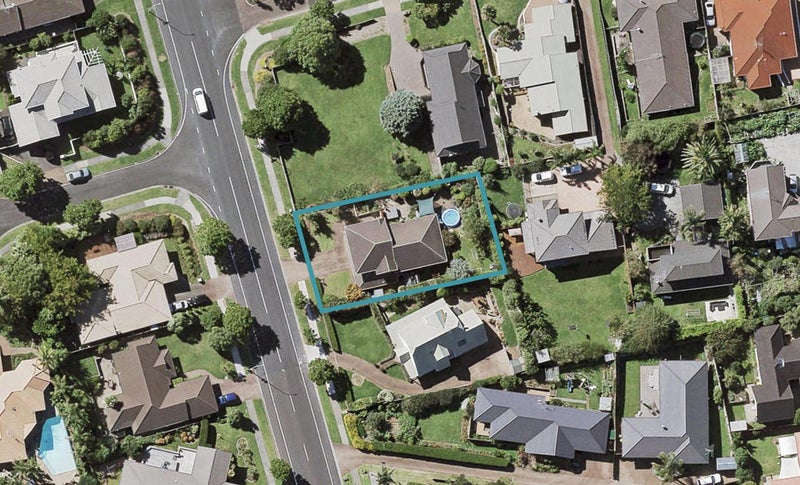 76 Golfland Drive, Golflands, Auckland - Carousel 1