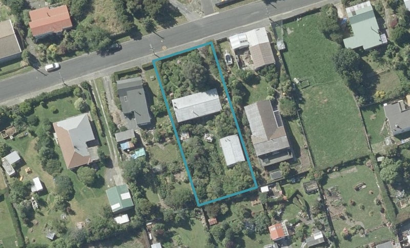10 Matai Street, Ravensbourne, Dunedin - Carousel 1