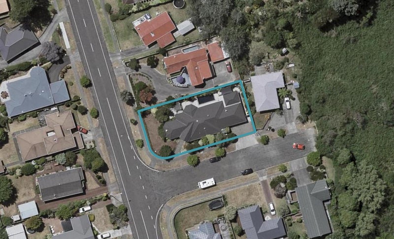 52 Weggery Drive, Waikanae Beach, Waikanae - Carousel 1