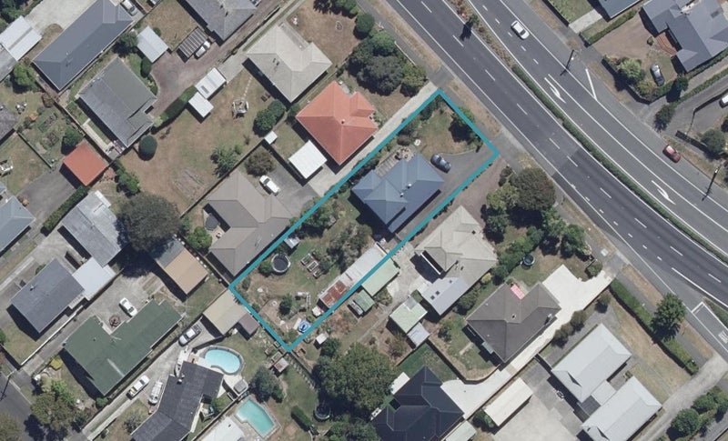 328 Cambridge Road, Hillcrest, Hamilton - Carousel 1