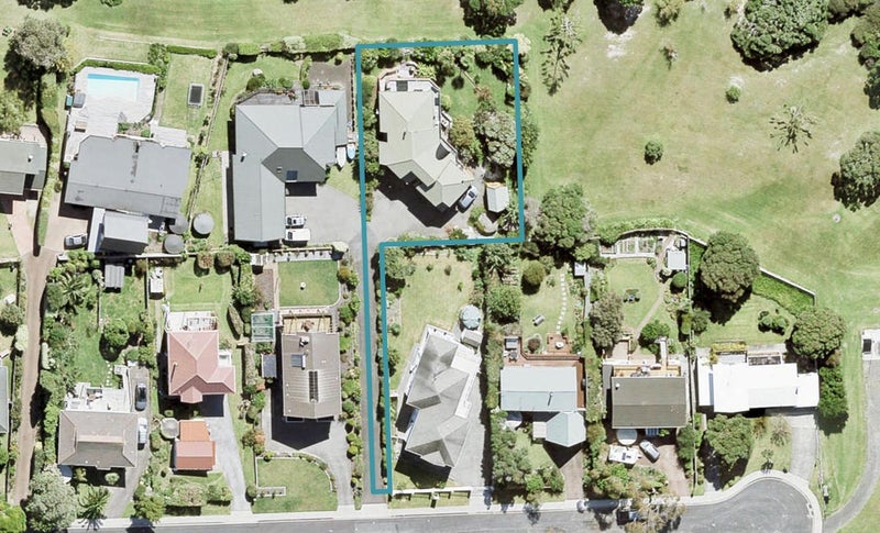 148 Pacific Parade, Army Bay, Whangaparaoa - Carousel 1