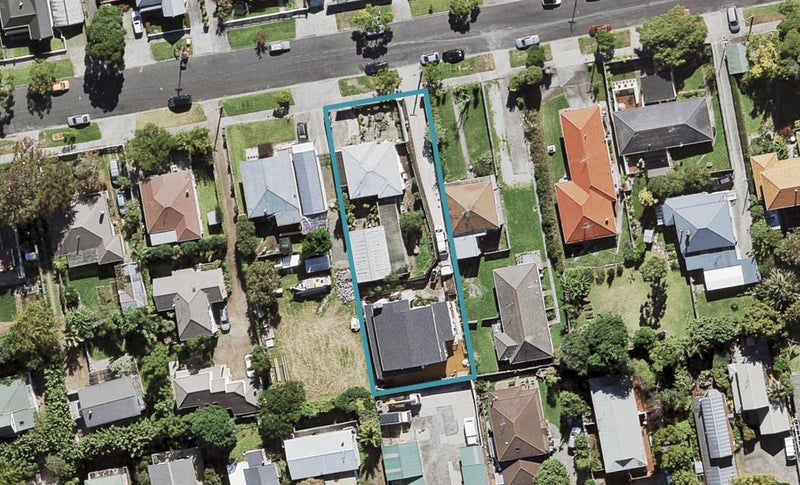 13 Fontenoy Street, Mount Albert, Auckland - Carousel 1