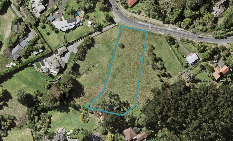 99 Point View Drive, East Tamaki Heights, Auckland - Carousel 1