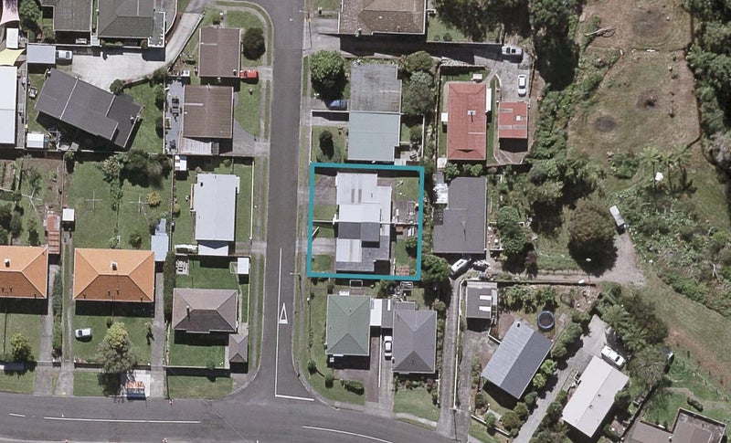 4 Brierley Place, Marfell, New Plymouth - Carousel 1